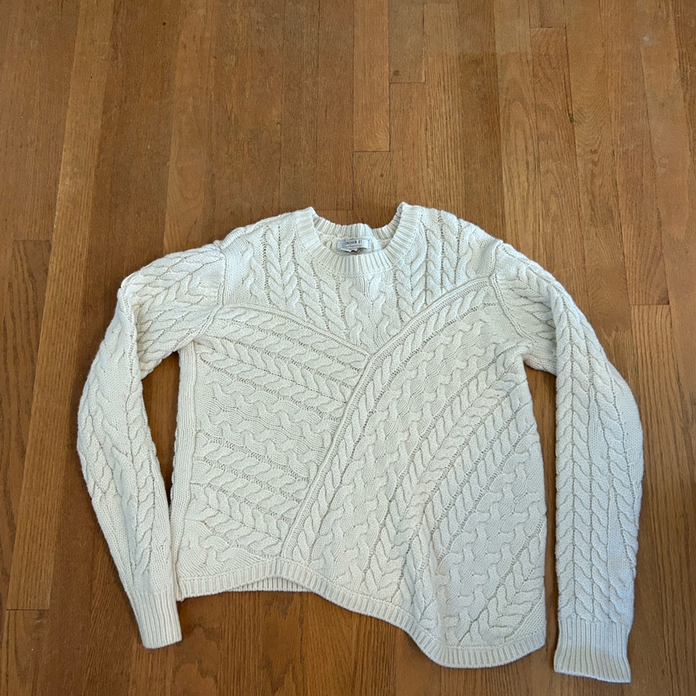 Forever 21 asymmetrical hem cable sweater large